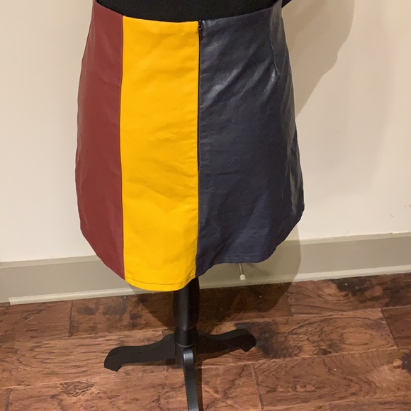 Colorblock leather mini skirt - Picture 3 of 5